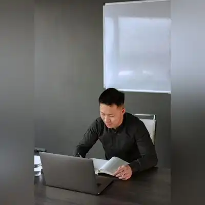 秦宏萱